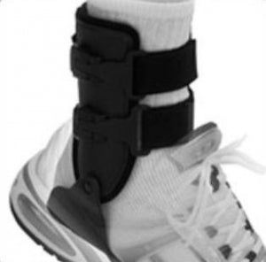Ankle Brace Breg® Axiom Medium Buckle Closure Male 8 to 11 / Female 9-1/2 -13 Right Ankle