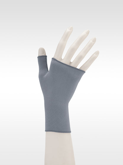 Compression Gloves & Gauntlets