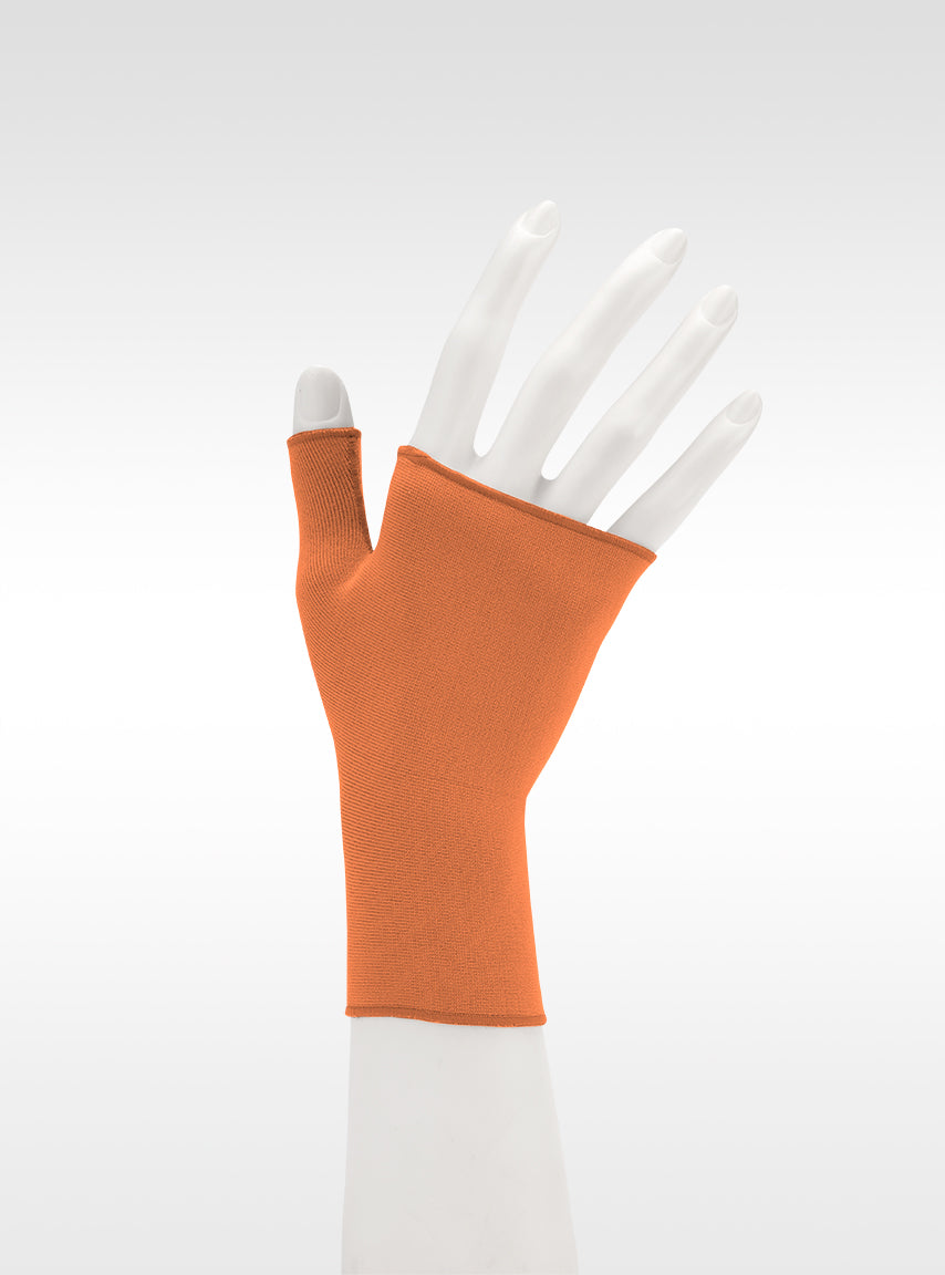 Compression Gloves & Gauntlets