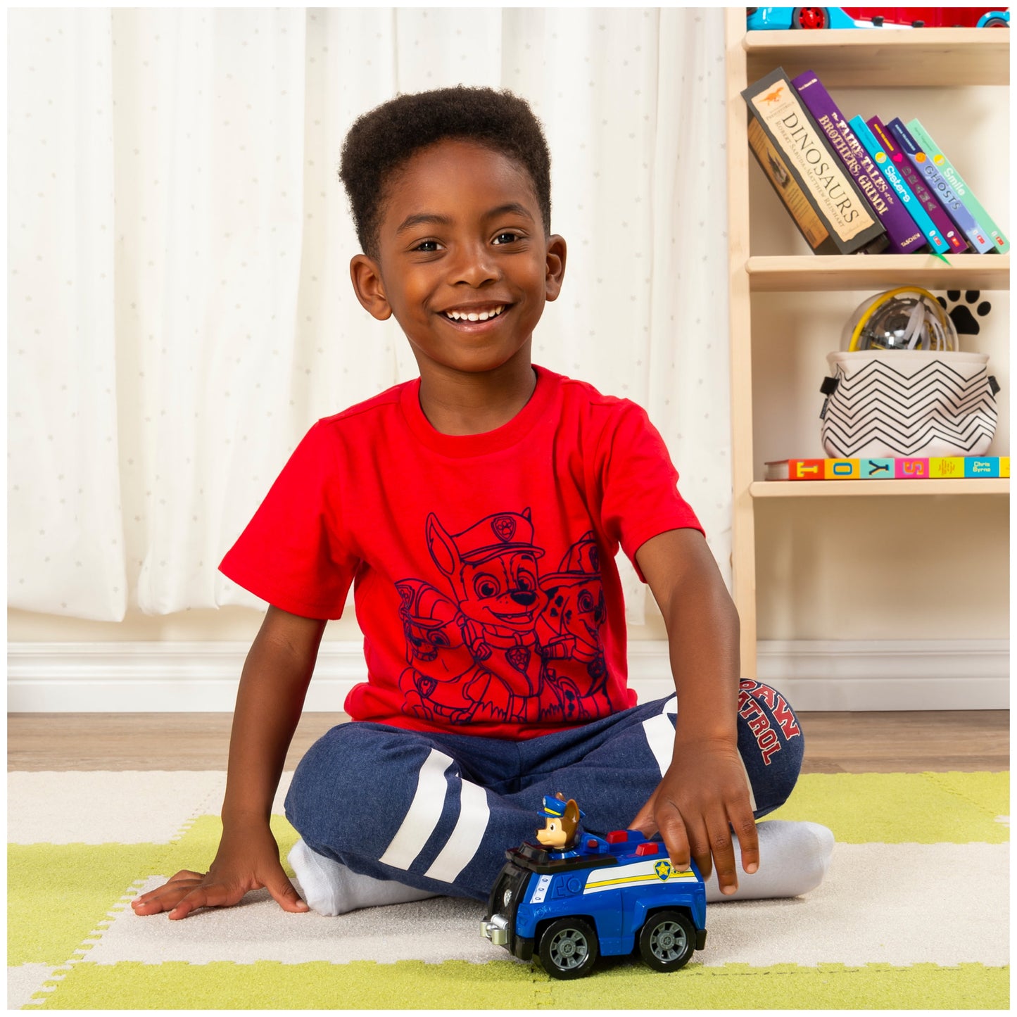 PAW Patrol Chase’s Patrol Cruiser Vehicle with Collectible Figure (Ages 3+)