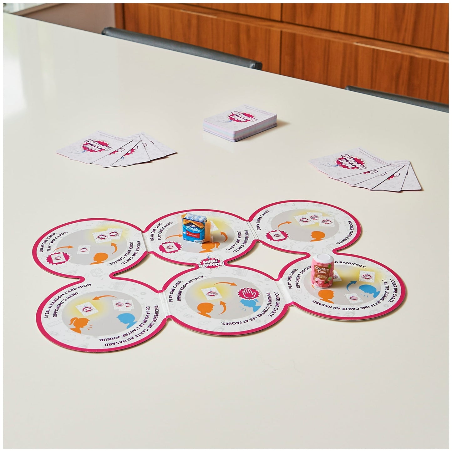 5 Surprise Mini Brands Supermarket Race Board Game