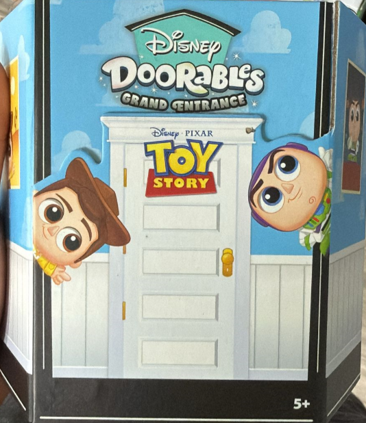 Disney Doorables Grand Entrance Woody & Buzz Figure Set