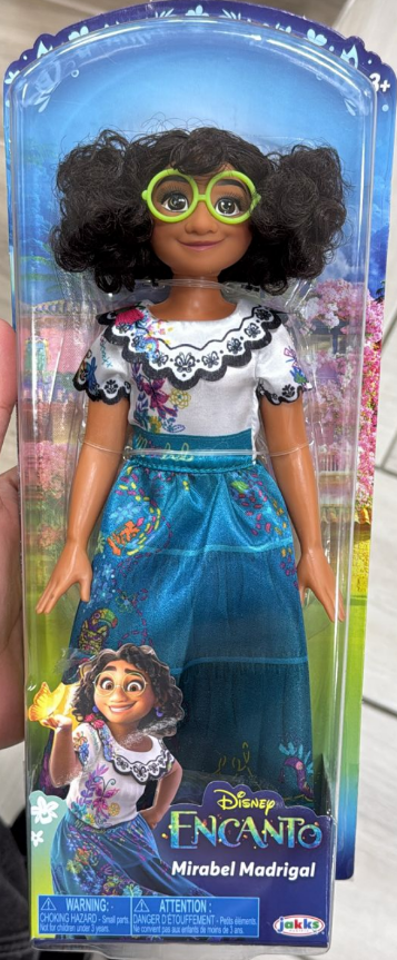 Disney Encanto Mirabel Madrigal 11-Inch Fashion Doll with Dress, Shoes & Accessories